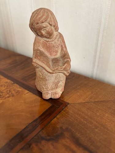 Lesender junge aus - lesender, ton