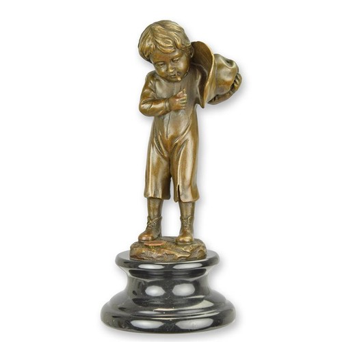 Bronzefigur junge mit - bronzefigur,