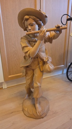 Handgeschnitze figur - handgeschnitze,
