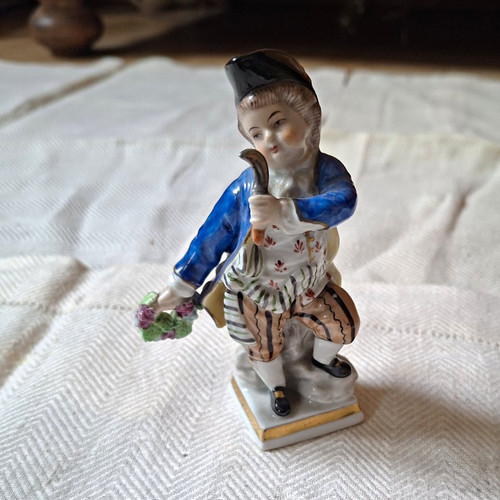 Porzellanfigur junge - porzellanfigur,
