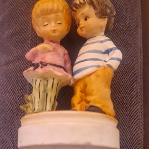 Handbemalte kinderpaar figur - kinderpaar,