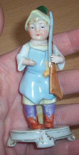 Alte porzellanfigur junge - porzellanfigur,
