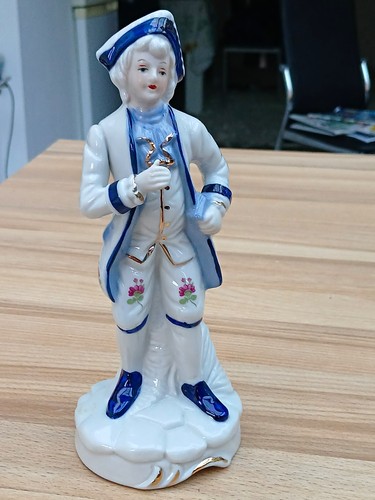 Porzellanfigur junge - porzellanfigur,